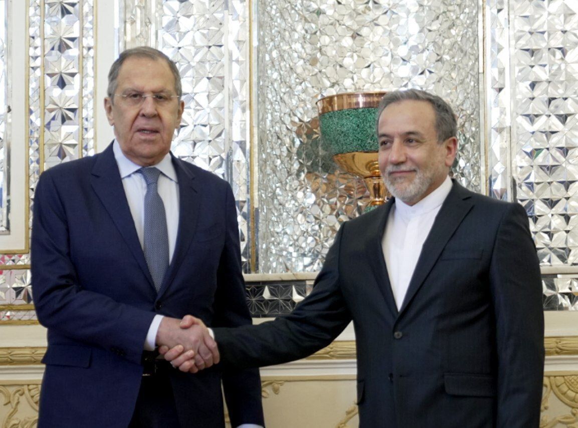 Araqchi Hails Lavrov's Prestigious Order of St. Andrew Award