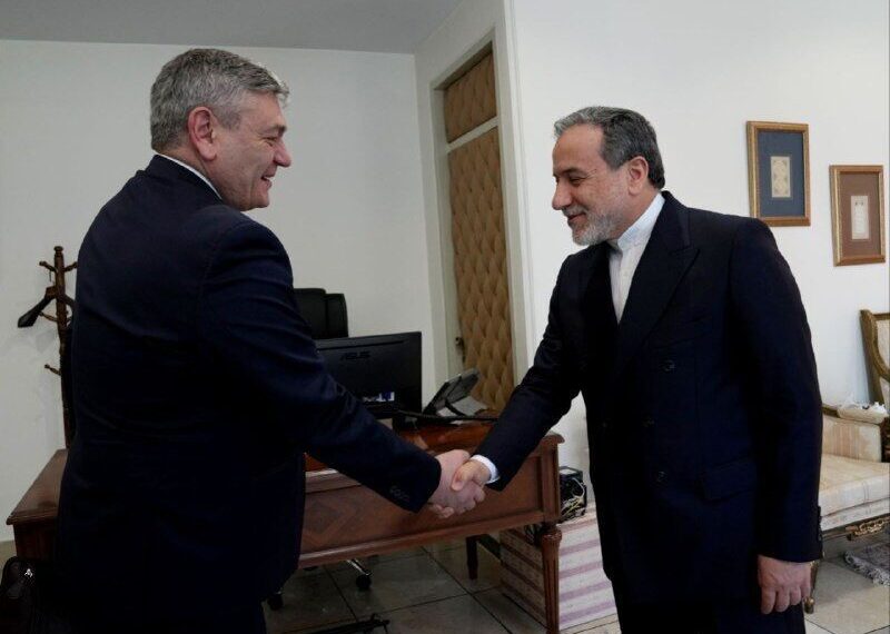 Araqchi Highlights Strengthening Bilateral Relations with Russia: A Path to Enhanced Cooperation