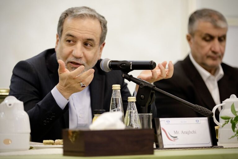 Araqchi: Iranians Stand Firm Against Denial of Peaceful Nuclear Industry Rights