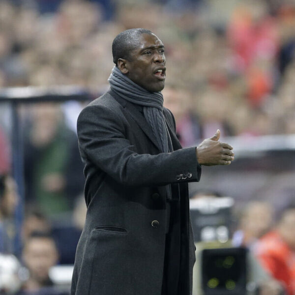 Clarence Seedorf Signs with Esteghlal FC: A New Era for Iranian Football!