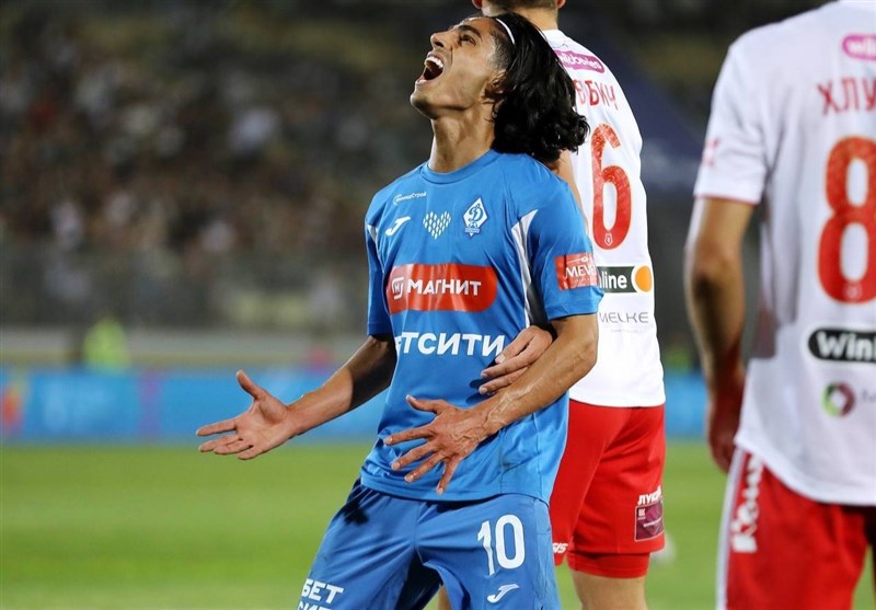 Esteghlal Targets Rising Star Hosseinnejad: Latest Transfer Buzz