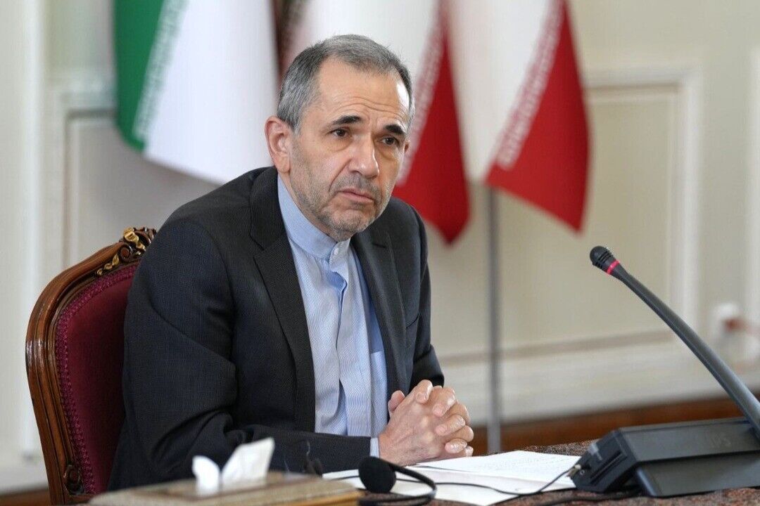 Exclusive Insights: Takht-e-Ravanchi Warns U.S. Zigzag Tactics Are Derailing Key Negotiations