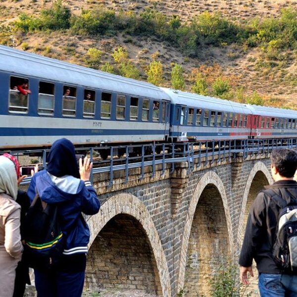 Explore Iran's Tourism Triangle: Exciting Rail Tour Links Tehran, Isfahan, Yazd, and Shiraz!