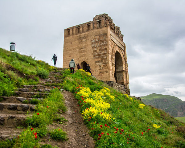 Explore Zahhak Castle in Hashtrud: A Majestic Symbol of Iranian History, Mythology, and Cultural Identity