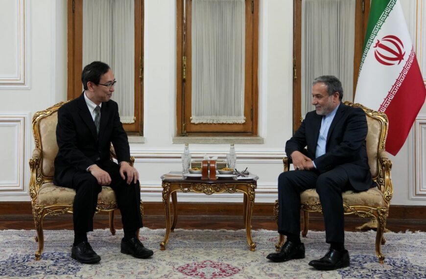 Foreign Minister Araqchi Advocates for Strengthening Ties and Cooperation with Japan