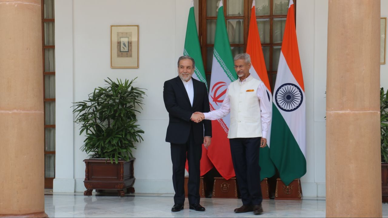 Foreign Minister Araqchi Engages in Key Discussions with Indian Counterpart in New Delhi