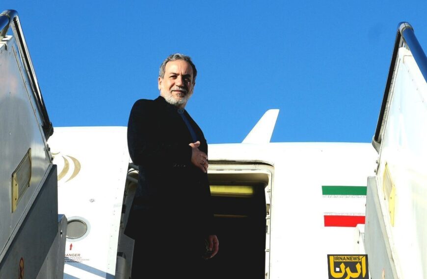 Foreign Minister Araqchi Heads to Muscat for Pivotal Indirect Iran-U.S. Negotiations