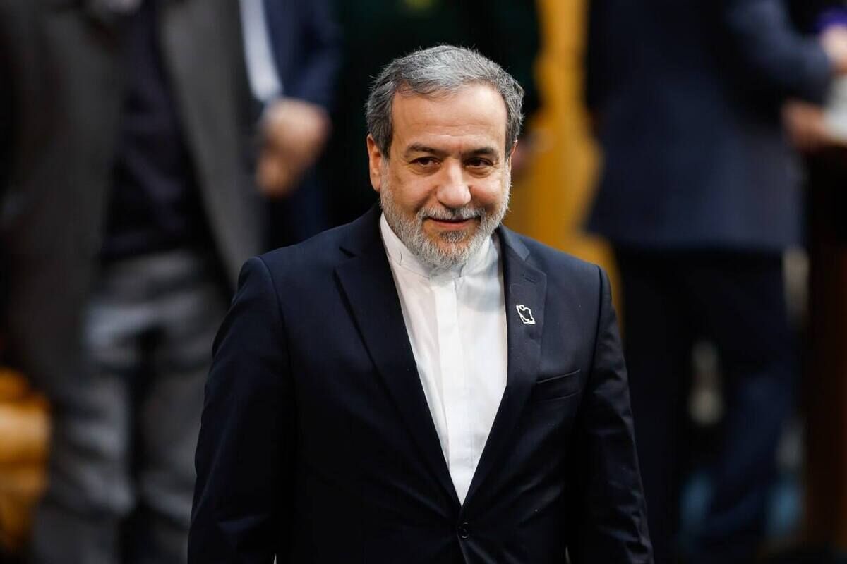 Foreign Minister Araqchi Set to Strengthen Ties with Pakistan in Upcoming Monday Visit