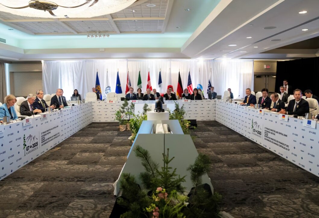 G7 Explores Tougher Russia Sanctions and Commits to Address Global Economic Imbalances