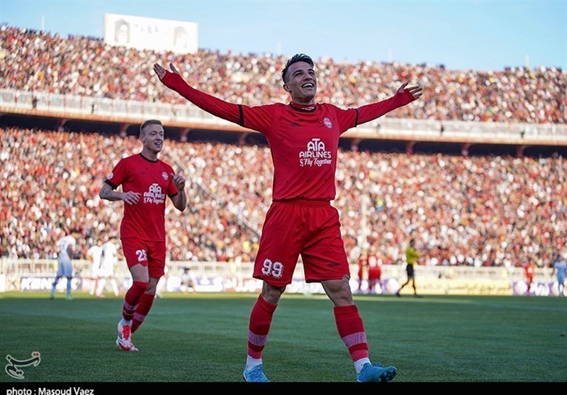 Hosseinzadeh Clinches Golden Boot Title in Iran League: A Striker's Triumph!