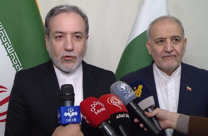 Iran Evaluates Oman’s Proposals for Nuclear Talks, Says Foreign Minister Araqchi