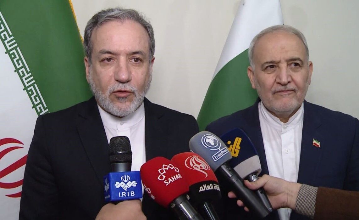 Iran Evaluates Oman’s Proposals for Nuclear Talks, Says Foreign Minister Araqchi