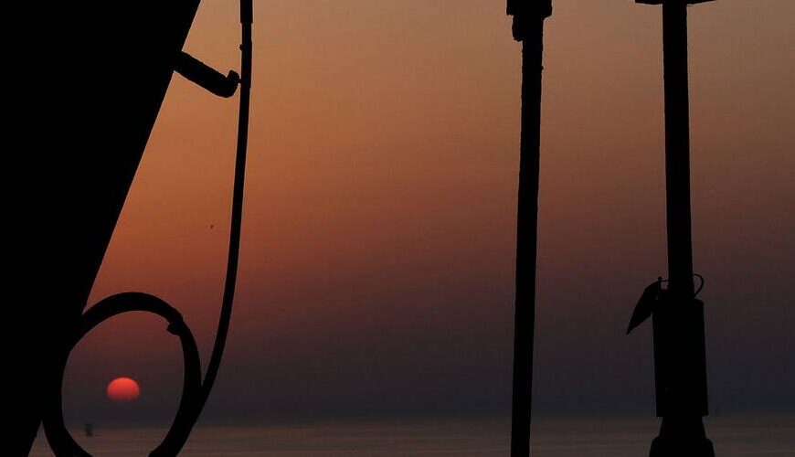 Iran Faces Soaring Inflation and Stagnant Growth: IMF's Grim Economic Outlook Unveiled