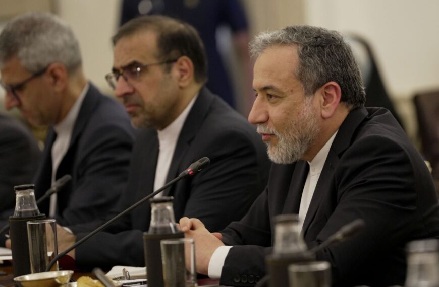 Iran-India Economic Relations Strained by Sanctions, Warns Araqchi