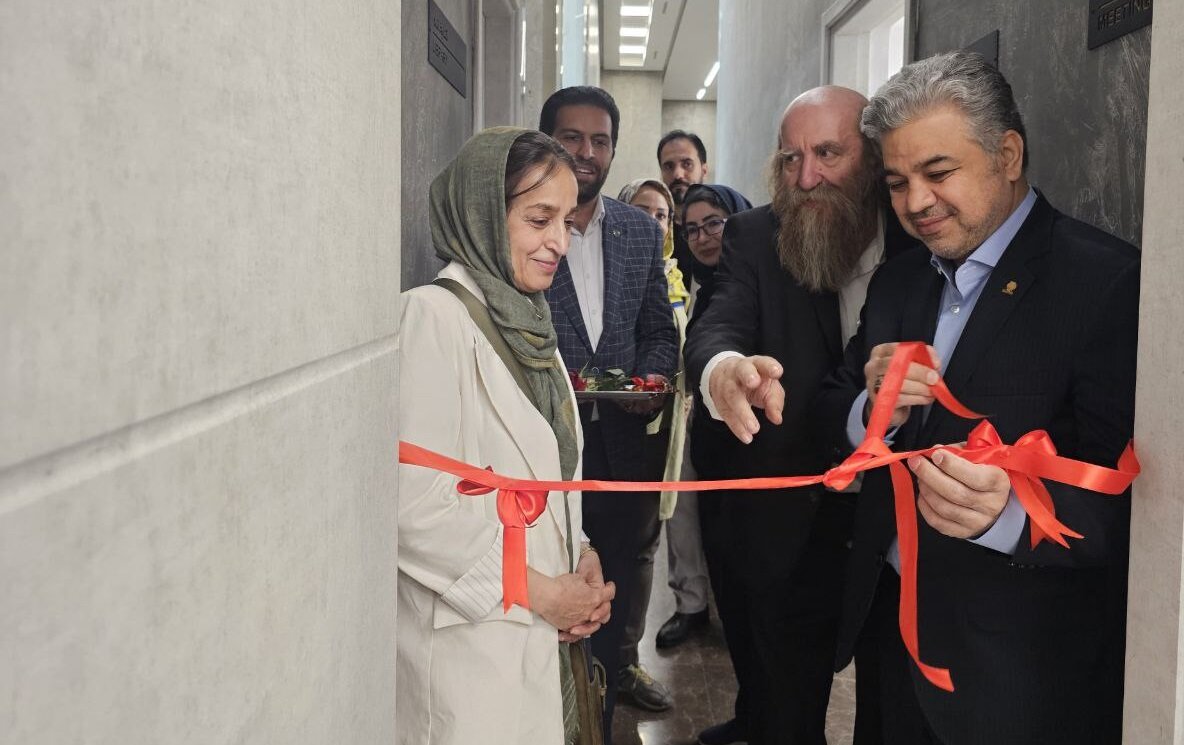 Iran Launches First-Ever College Dedicated to Classic Car Restoration Mastery