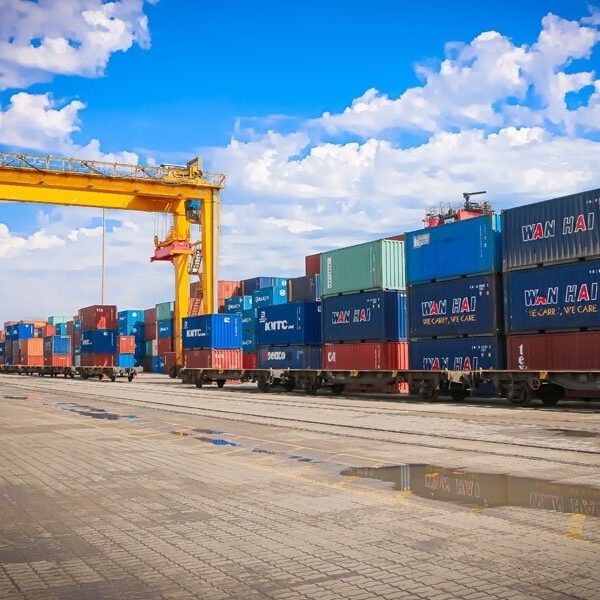 Iran Launches New Dry Port Rail Terminal, Exporting 5,000 Tons of Goods