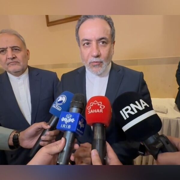Iran Prioritizes Strong Relations with Pakistan and India, Says Araqchi