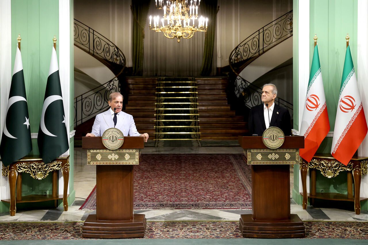 Iran Stands Firm: Pezeshkian Champions India-Pakistan Ceasefire Commitment