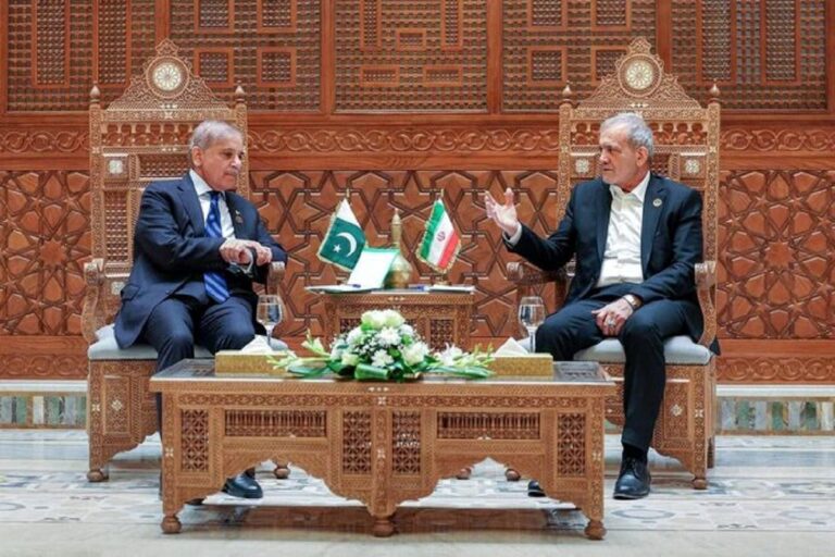 Iran and Pakistan Join Forces to Foster Regional Peace, Says Iranian Lawmaker