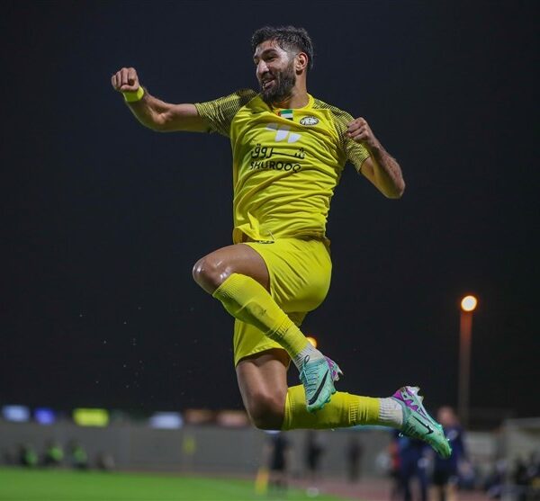 Iranian Clubs Set Sights on Kalba Striker Moghanlou