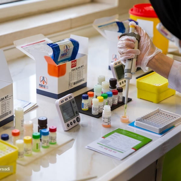 Iranian Geneticist Unveils First-Ever Homegrown Saliva Collection Kits and Cutting-Edge DNA Testing Technology