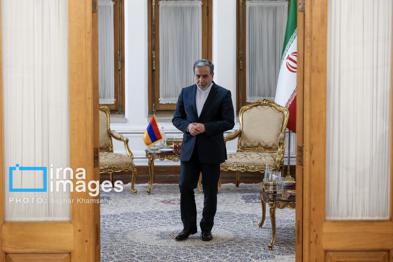Iran's Foreign Minister Declares Commitment to Enrichment Activities 'With or Without a Deal'