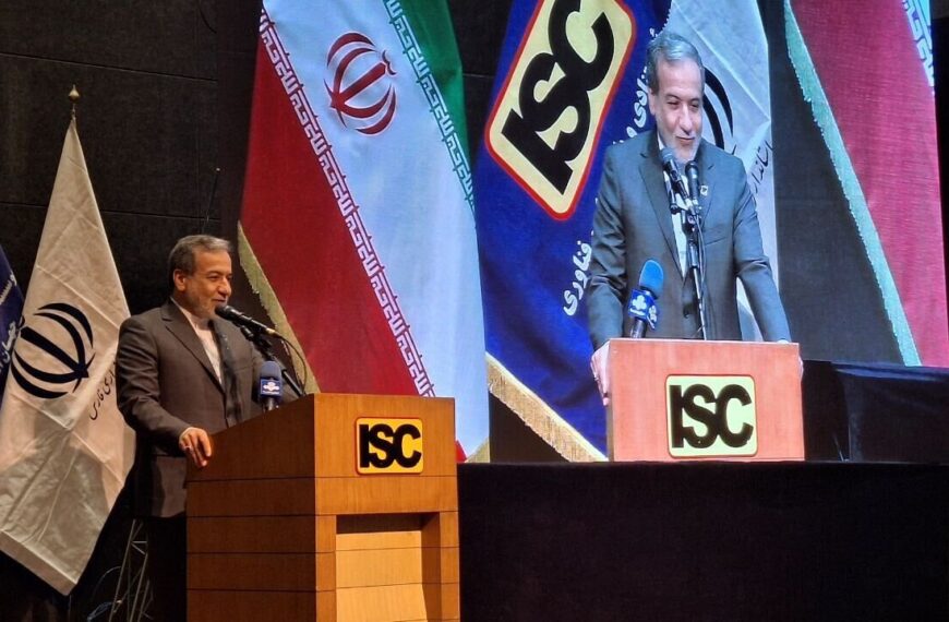 Iran’s Foreign Minister: Evading Sanctions Enhances Tehran's Negotiating Strength