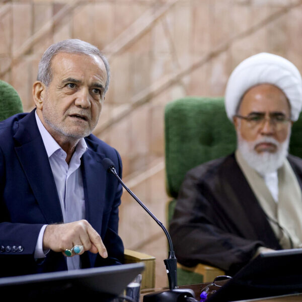 Iran's President Pezeshkian Champions Regional Peace Initiatives with Neighbors