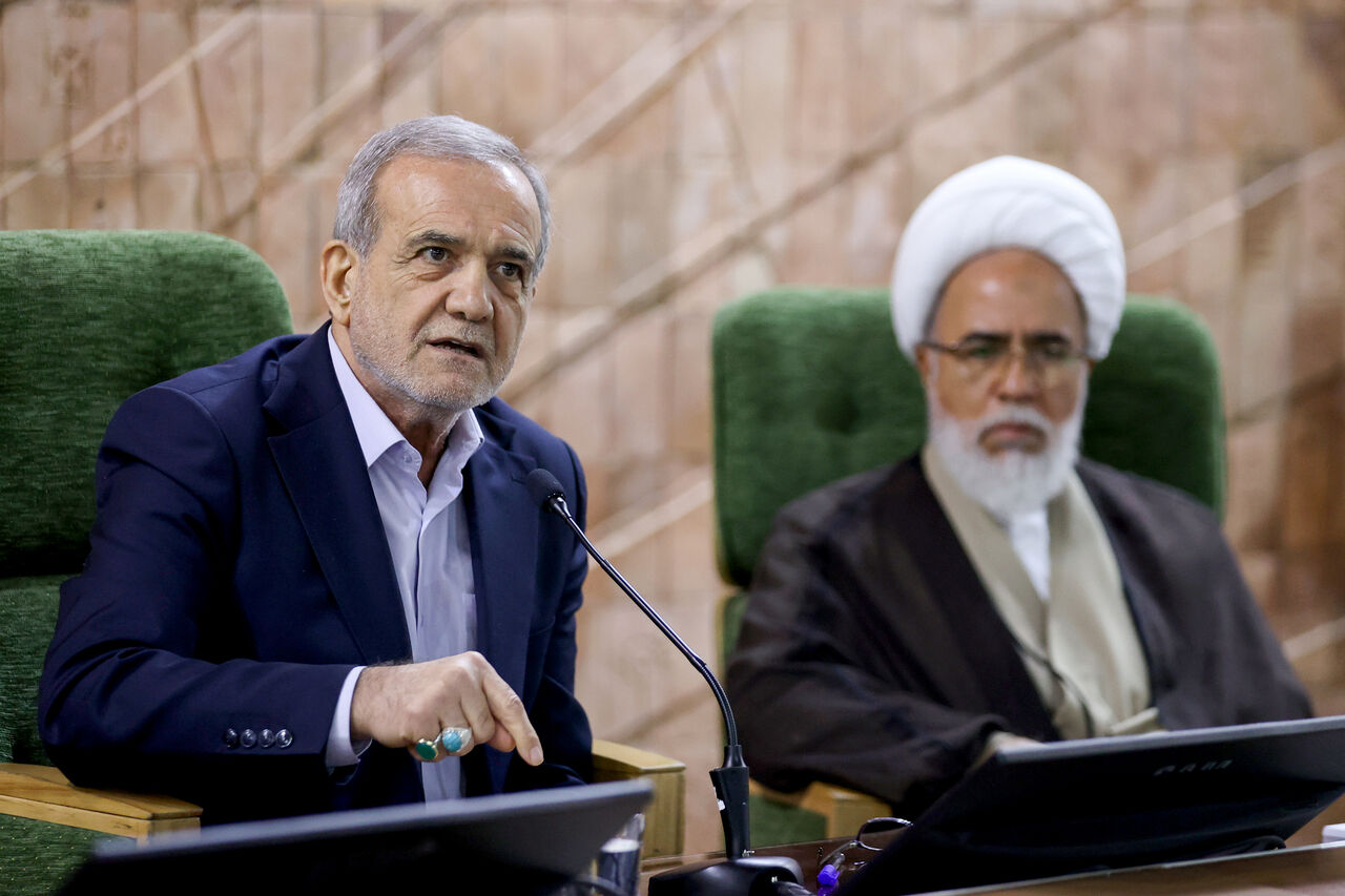 Iran's President Pezeshkian Champions Regional Peace Initiatives with Neighbors