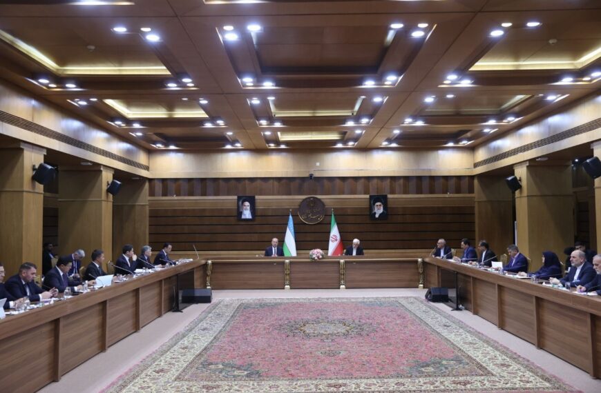Iran's Vice President Pledges to Boost Comprehensive Ties with Uzbekistan