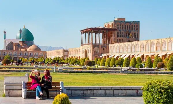 Isfahan Crowned 2025 Asian Capital of Tourism: A New Era of Cultural Exploration!