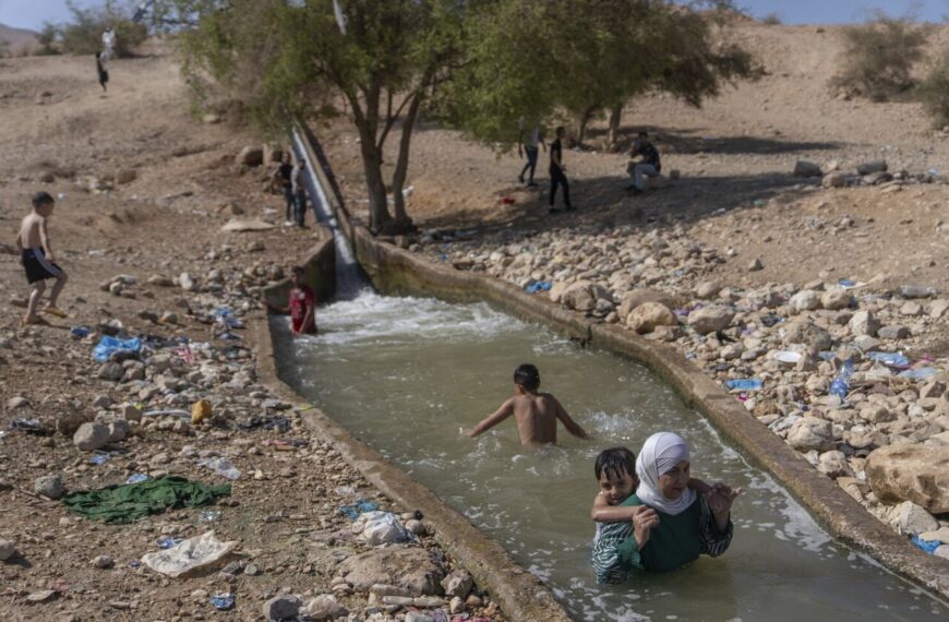 Israeli Settlers Sabotage Water Supply, Targeting West Bank Communities