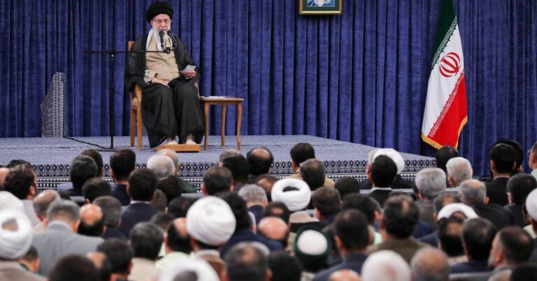 Khamenei Urges Strong Muslim Unity to Confront US and Israel Threats