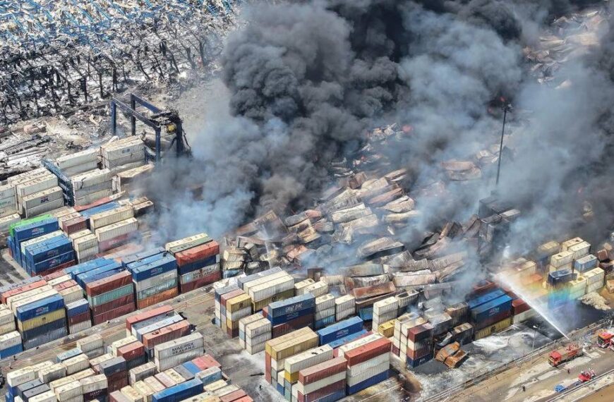 Major Port Shutdown Disrupts Over 50% of Iran's Cargo Operations Amid Ongoing Fire Crisis