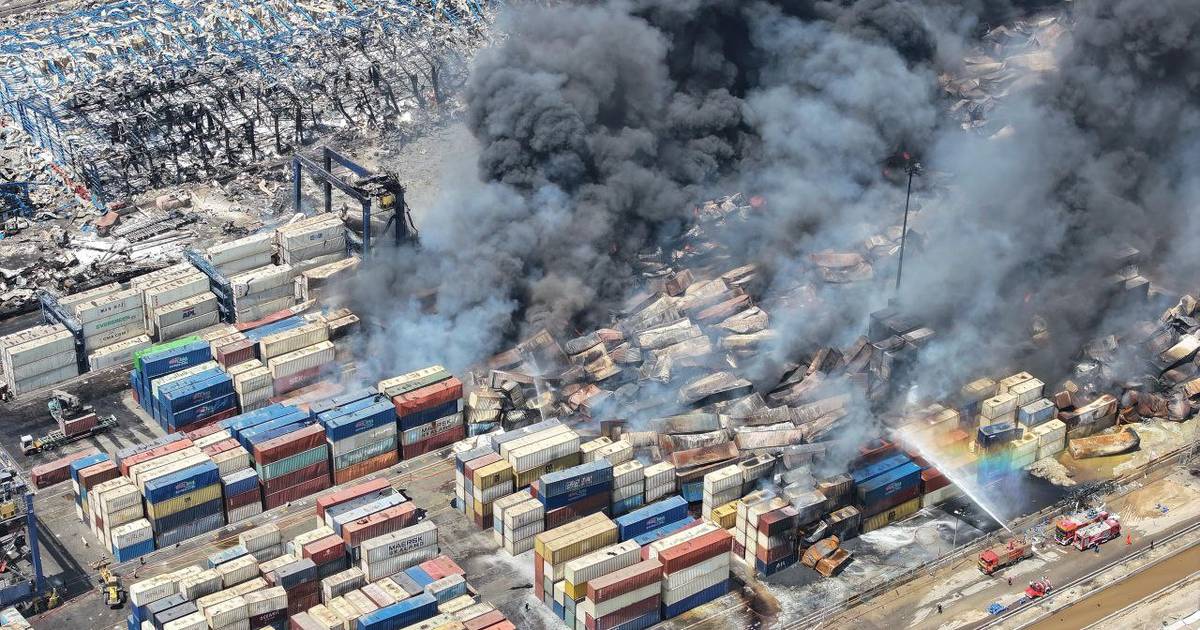 Major Port Shutdown Disrupts Over 50% of Iran's Cargo Operations Amid Ongoing Fire Crisis