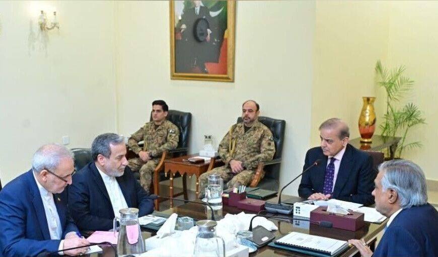 Pakistan and Iran Join Forces: Prime Minister Affirms Commitment to Regional Peace