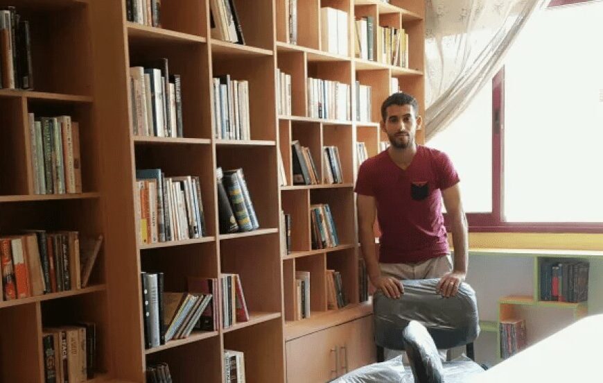 Palestinian Poet Wins Pulitzer Prize, Amplifying Gaza's Heartfelt Struggles