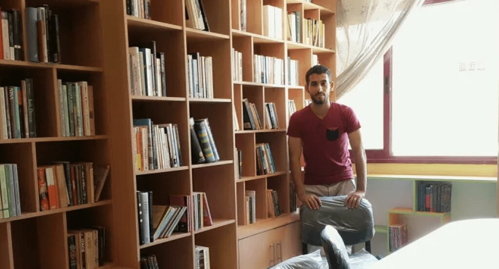 Palestinian Poet Wins Pulitzer Prize, Amplifying Gaza's Heartfelt Struggles