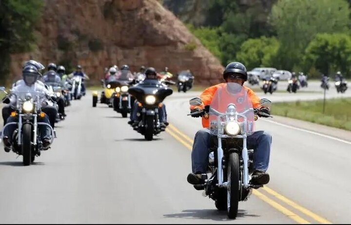 Polish Cyclists Unite for an Epic Rally in Gilan Province!