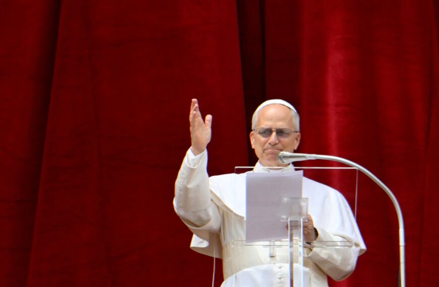 Pope Leo XIV Urges Urgent Gaza Ceasefire in Historic First Sunday Address