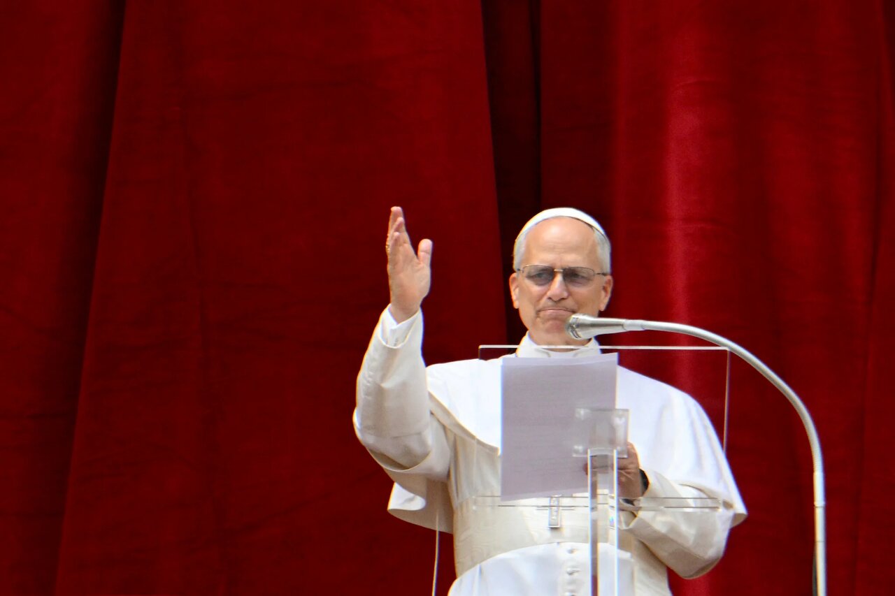 Pope Leo XIV Urges Urgent Gaza Ceasefire in Historic First Sunday Address