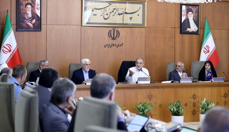 President Urges National Unity to Thwart U.S. Exploitation of Iranian Crisis