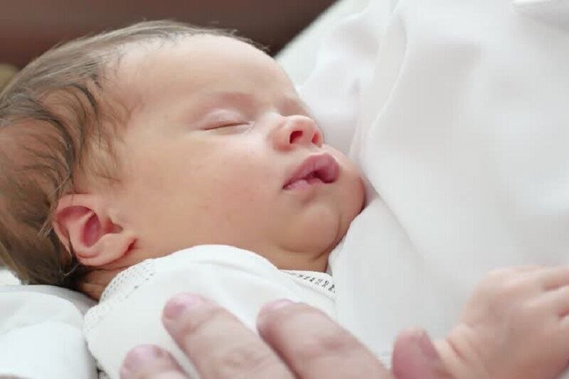 Report Reveals Average Age of First-Time Mothers in Iran Hits 27.5 Years