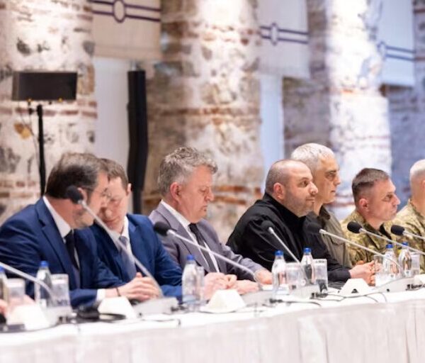 Russians and Ukrainians Reunite in Turkey for Historic Peace Talks After Three-Year Hiatus