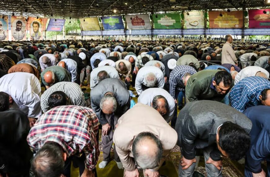 State Clerics Hail Diplomatic Wisdom of Nuclear Talks During Friday Prayers