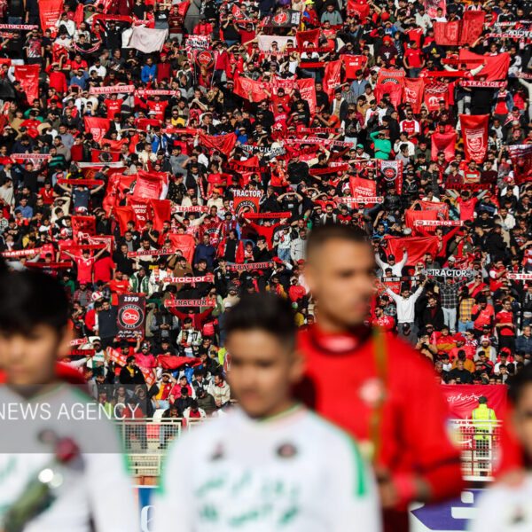 Tabriz Erupts in Joy as Tractor Triumphs in Iran Pro League Victory!