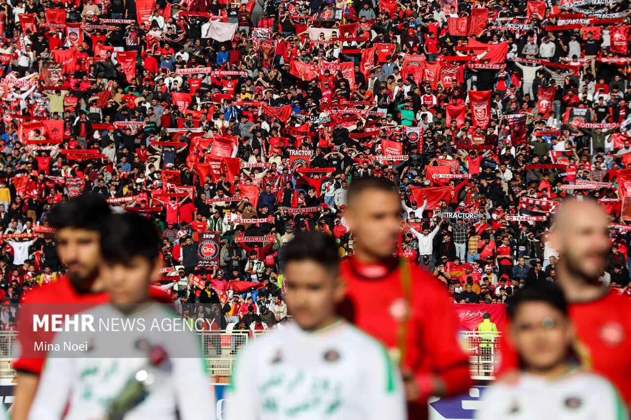 Tabriz Erupts in Joy as Tractor Triumphs in Iran Pro League Victory!