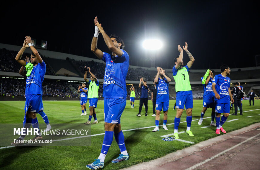 Thrilling Face-off: Esteghlal FC Takes on Sanat Naft FC in the 2024/25 Hazfi Cup Showdown!
