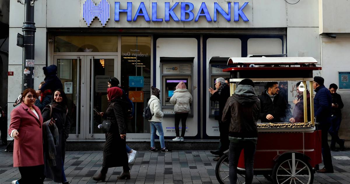 Turkish Bank Challenges Iran Sanctions in US Supreme Court Showdown