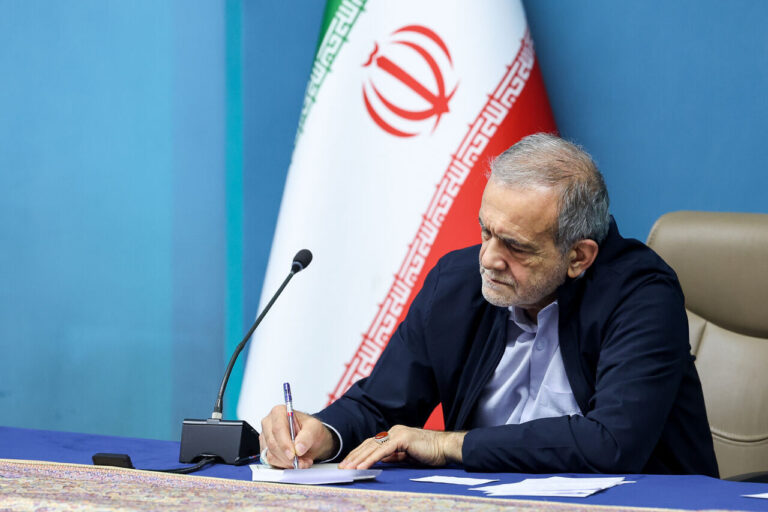Unlocking Harmony: Pezeshkian Advocates for Debates as a Solution to Disagreements